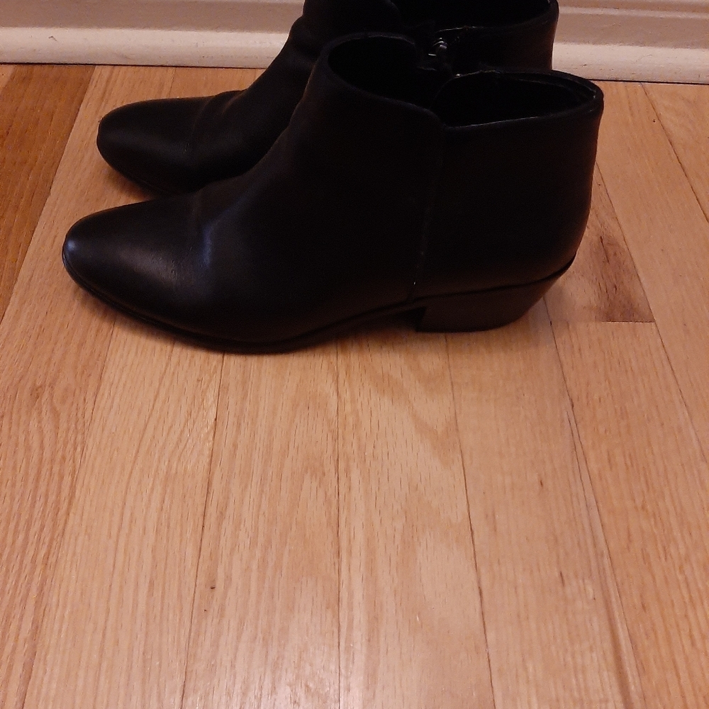 Ankle booties